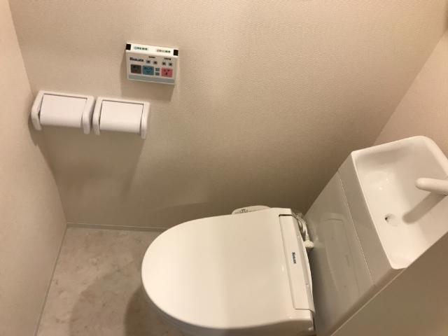 トイレ　シャワー付トイレ