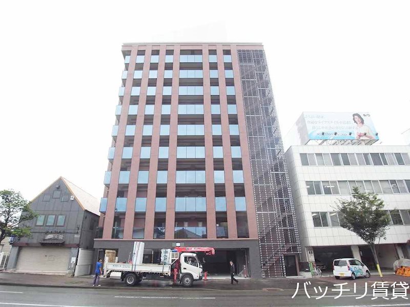 建物外観　オートロック・防犯カメラ付きマンション