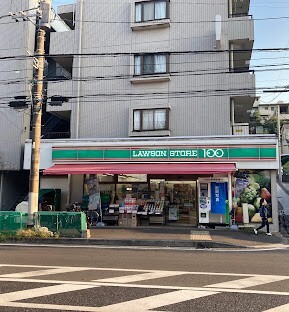 コンビニ　ローソンストア１００港北小机町店（コンビニ）まで630m