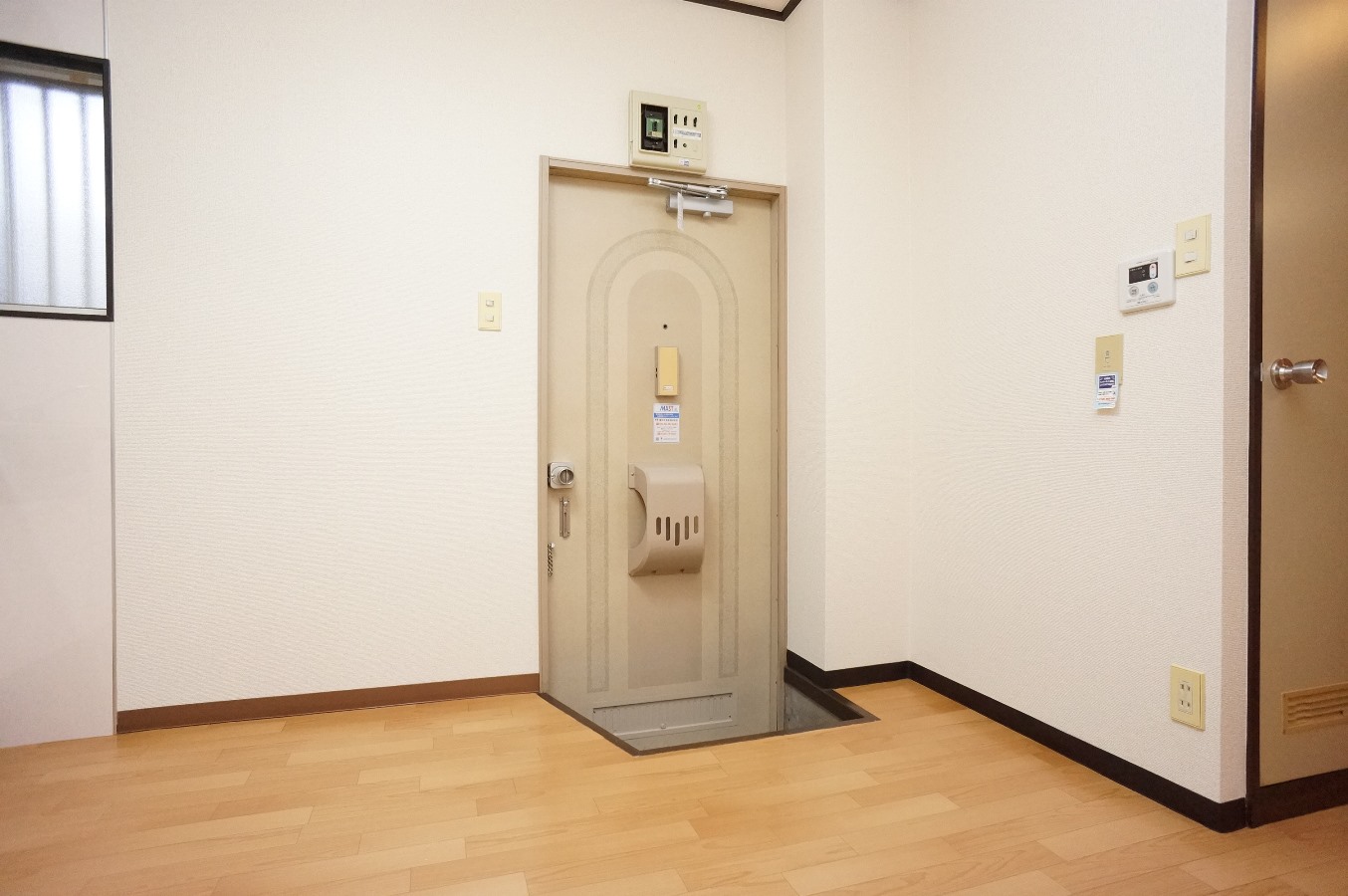 玄関　室内洗濯機置き場！