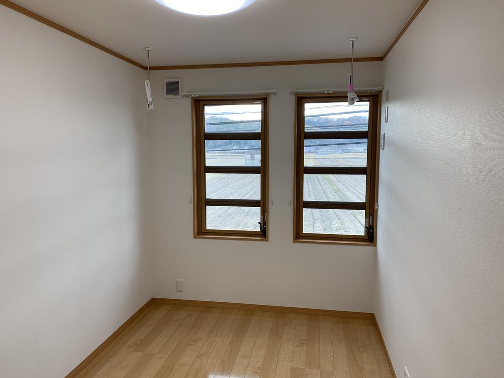 その他　２F南洋間、室内物干し付き