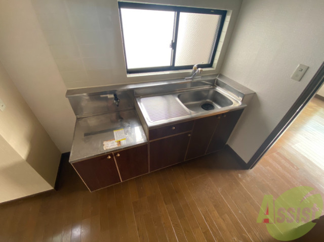 キッチン　綺麗なシステムキッチンは収納も付いて使いやすいです。