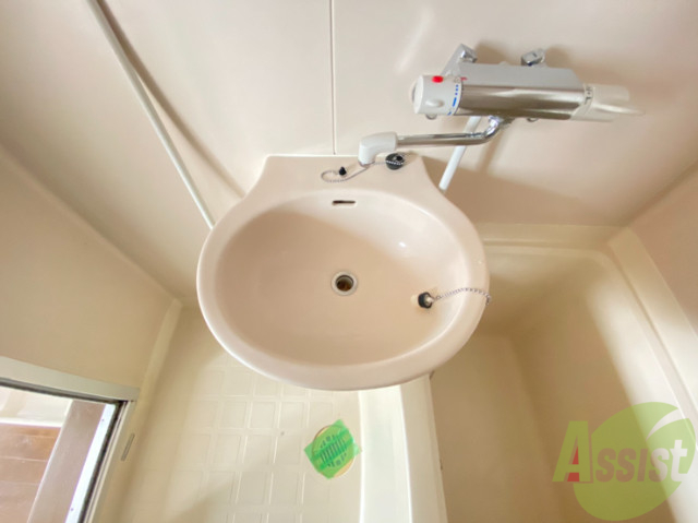 洗面設備　こちらの水道は洗面台としてお使いいただけます。