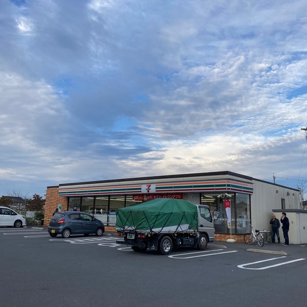 コンビニ　セブンイレブン行田さきたま古墳前店（コンビニ）まで515m