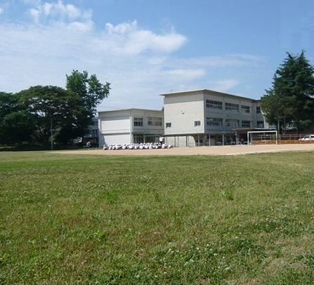 【シャトル前田IIIの小学校】