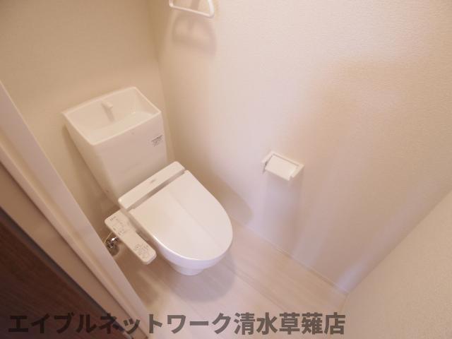 トイレ　落ち着いたトイレです