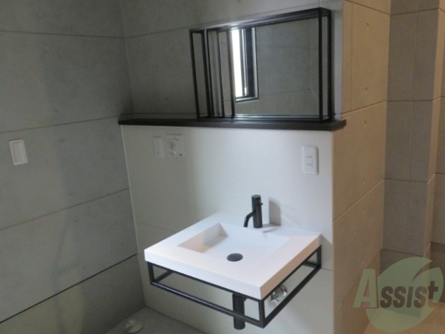 洗面設備　洗面台はこちら。朝の身支度はここでばっちり。