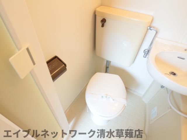 トイレ　清潔感のあるトイレです