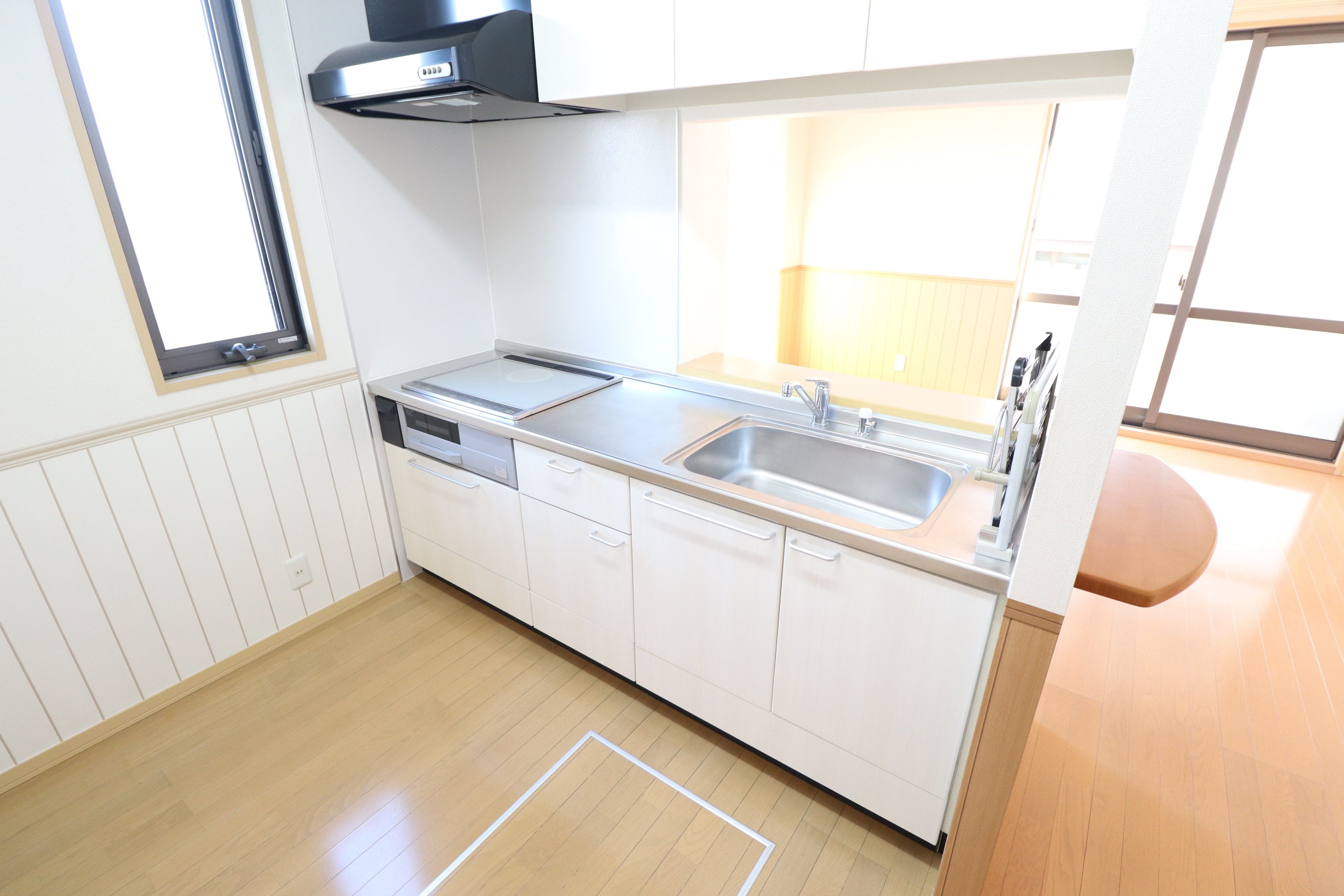 キッチン　IHクッキングヒーター付き♪