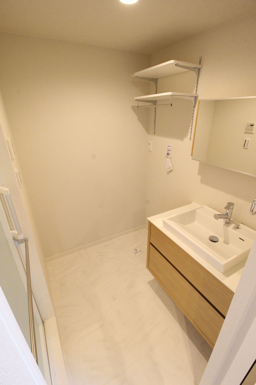 洗面設備　別の部屋の写真です