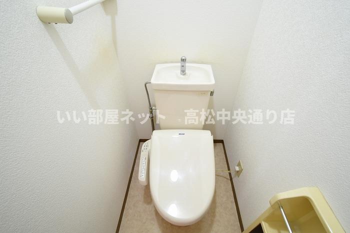 【パラシオ樹太 B棟のトイレ】