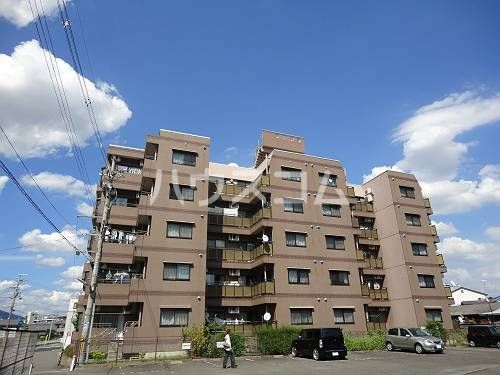 京都市西京区上桂御正町のマンションの建物外観