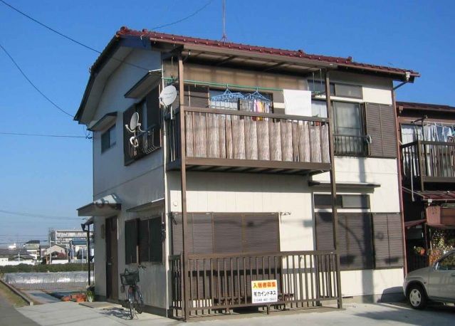 井上コーポの建物外観