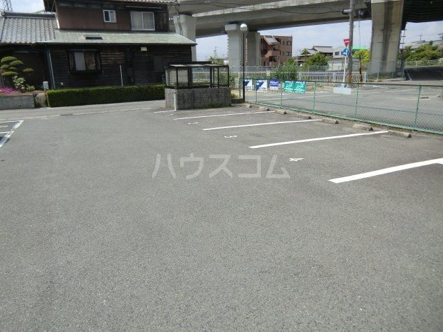 【フレシールの駐車場】