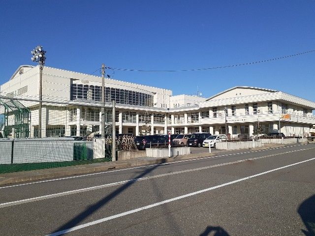 【ウインベル大山IIの小学校】