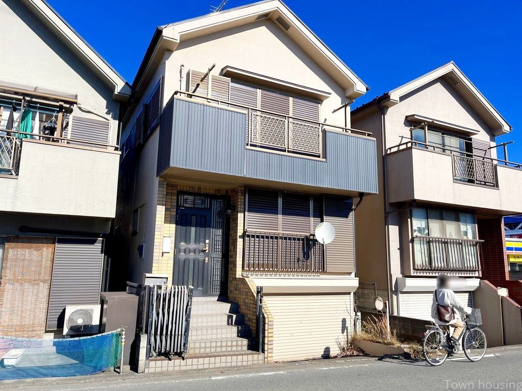 西原町戸建の建物外観