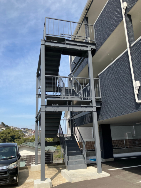 【長崎市平戸小屋町のアパートのエントランス】