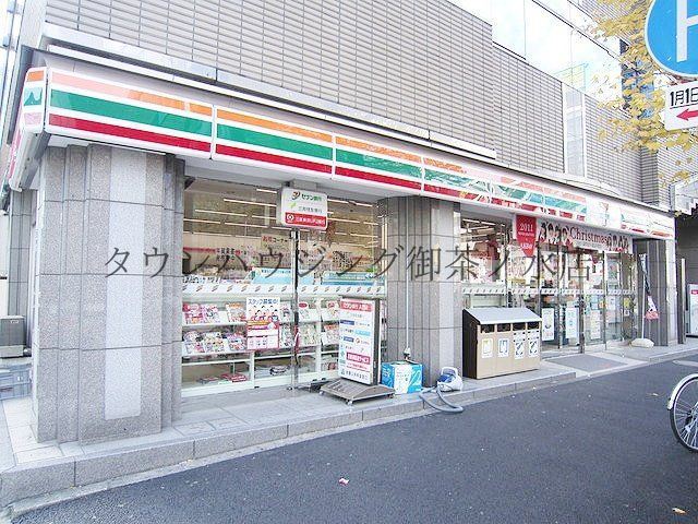 【リビオメゾン御茶ノ水ＥＡＳＴのコンビニ】