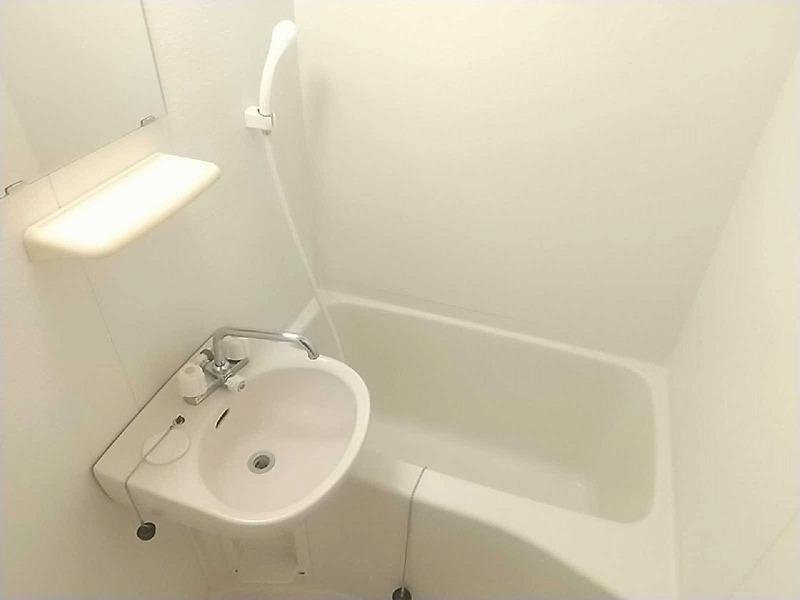 バス・シャワールーム　浴室乾燥機付き