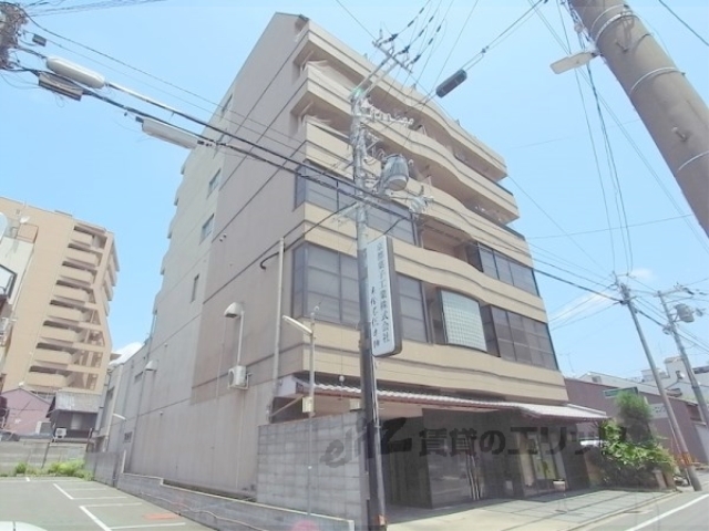 京都市上京区田中町のマンションの建物外観