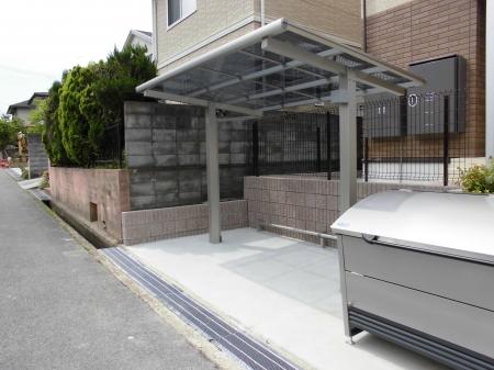 【三木市緑が丘町西のアパートの建物外観】