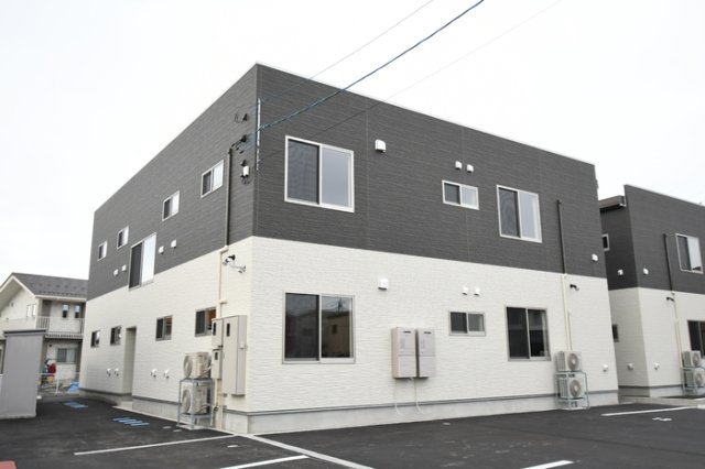 【Anfang本郷町IIの建物外観】