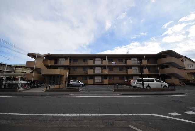 【鶴ヶ島市富士見のマンションの駐車場】