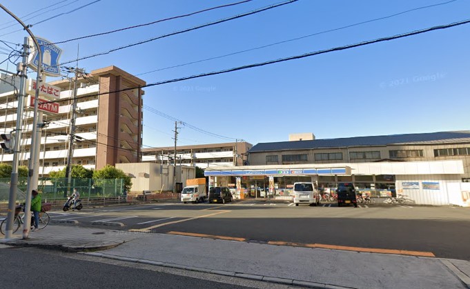 コンビニ　ローソン長橋三丁目店（コンビニ）まで79m