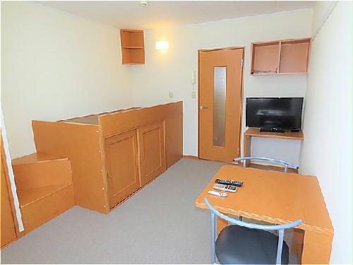 居室・リビング　家具家電が備え付けのお部屋です