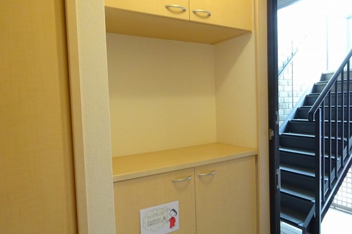 玄関　シューズボックス