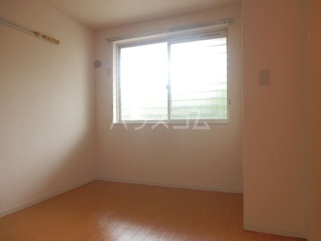 グランディール山中の居間写真