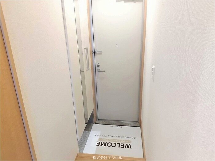 玄関　シューズBOX完備の玄関です。
