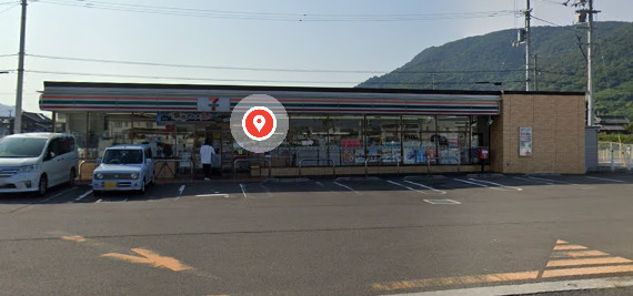 コンビニ　セブンイレブン 坂出加茂町店（コンビニ）まで1341m