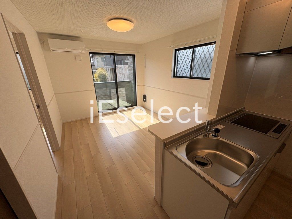 居室・リビング　2面採光の明るいリビング♪