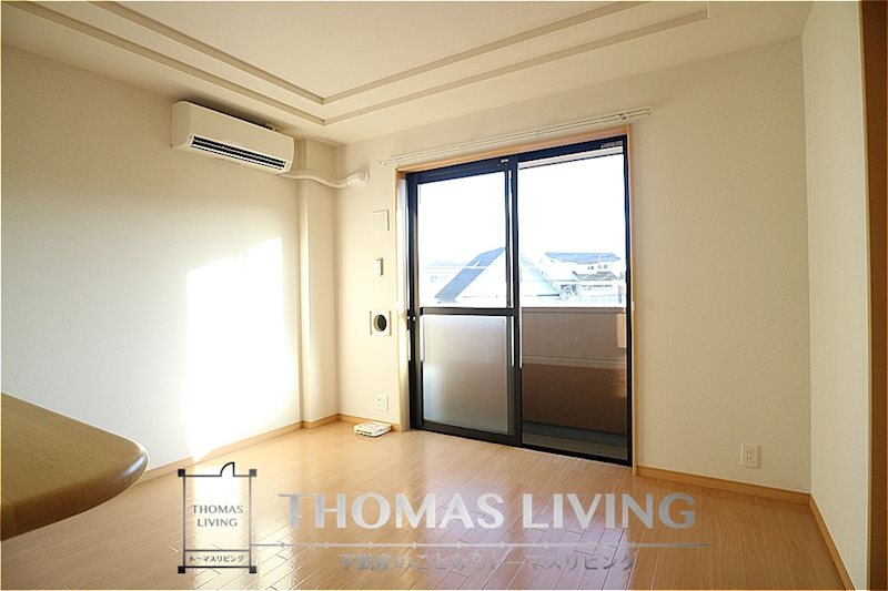 居室・リビング　日当たり良好ですよ。