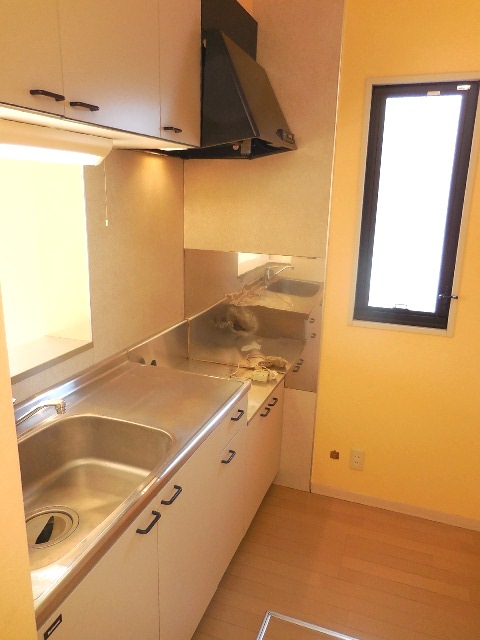 キッチン　コンパクトなキッチンで掃除もラクラク