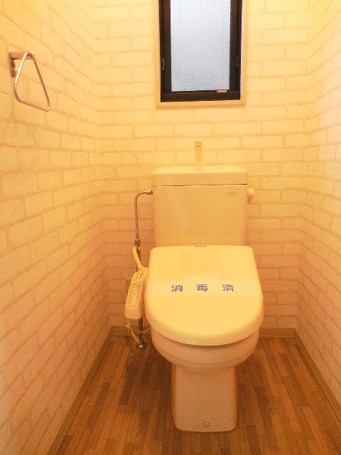 トイレ　清潔感のあるトイレです