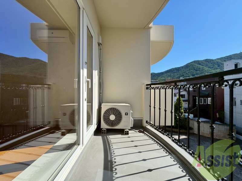 バルコニー　バルコニーが付いていますので一息ついてみてはいかがですか。