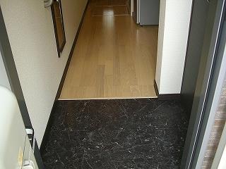 玄関　設備・仕様は号室により異なる為、現況を優先致します。