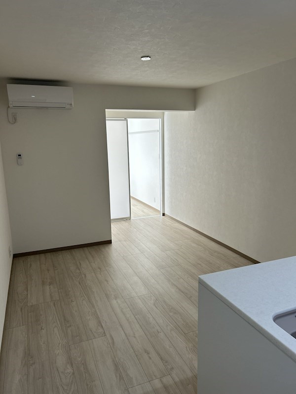 居室・リビング　※施工途中写真です。