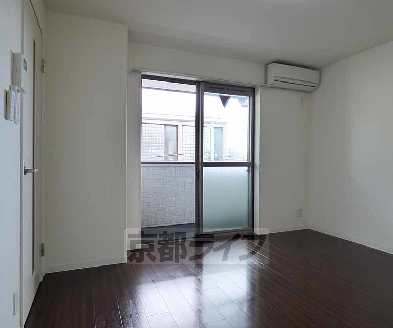 居室・リビング　きれいなお部屋です。