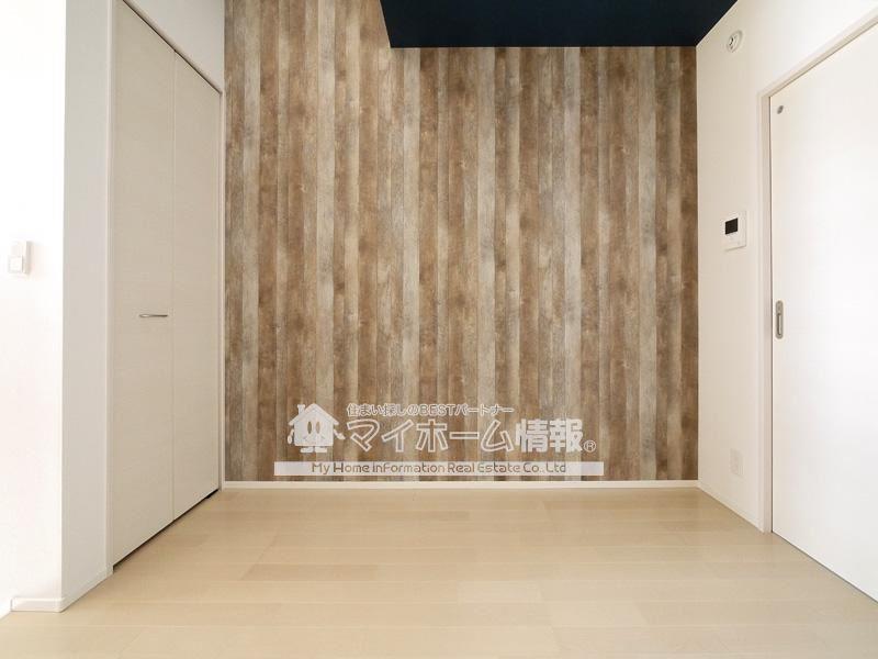 その他設備　お洒落なワンポイントクロスで落ち着いた空間です♪