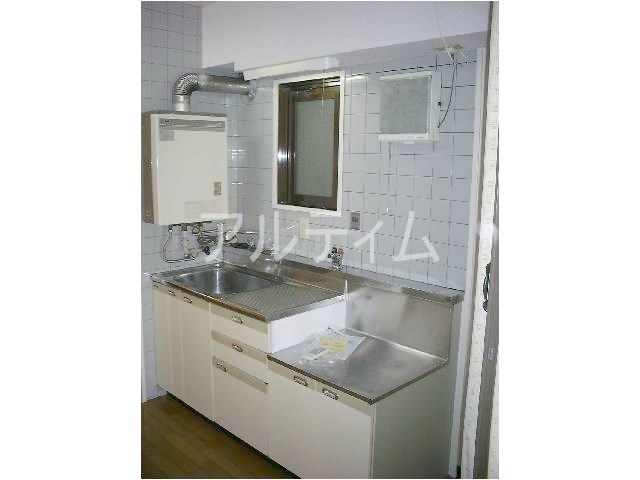 キッチン　別室の画像です、ご参考までに