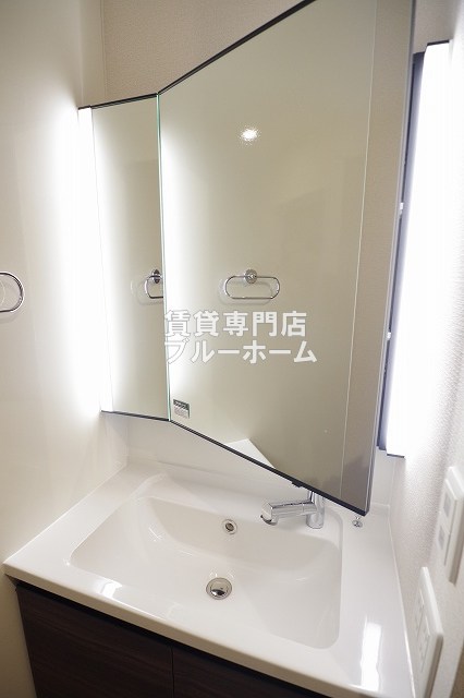 洗面設備　2面鏡のシャンプードレッサーです！