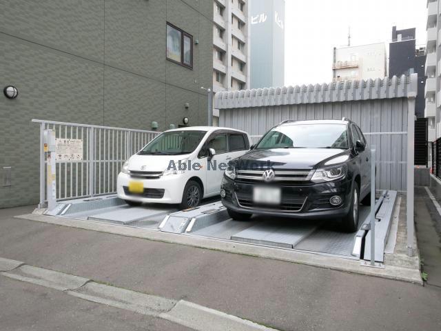 駐車場　駐車場