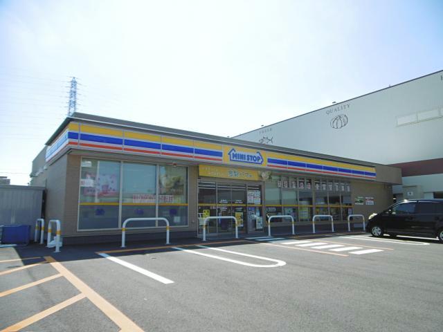 コンビニ　ミニストップ徳島南二軒屋町店（コンビニ）まで256m