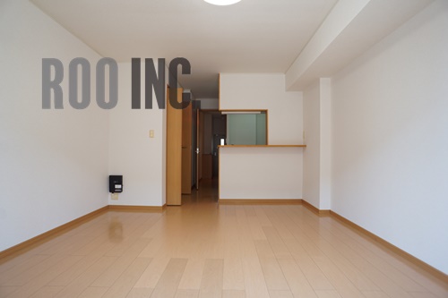 居室・リビング　写真は反転のお部屋です