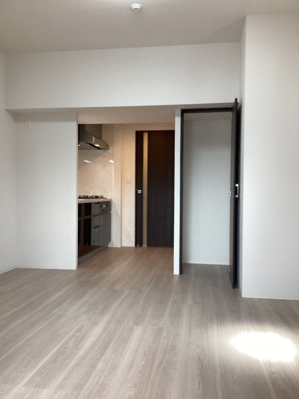 居室・リビング　別部屋画像です