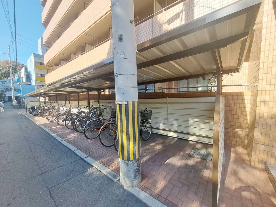 駐車場　駐輪場