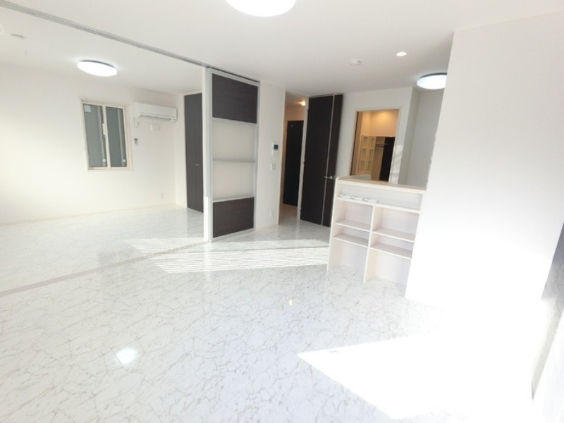 居室・リビング　図面と現状に相違がある場合には現状を優先